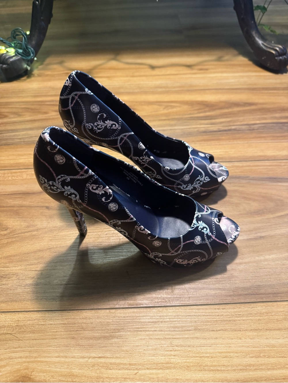 Guess Black & Multi-Color Chain-Print Peep-Toe Heels